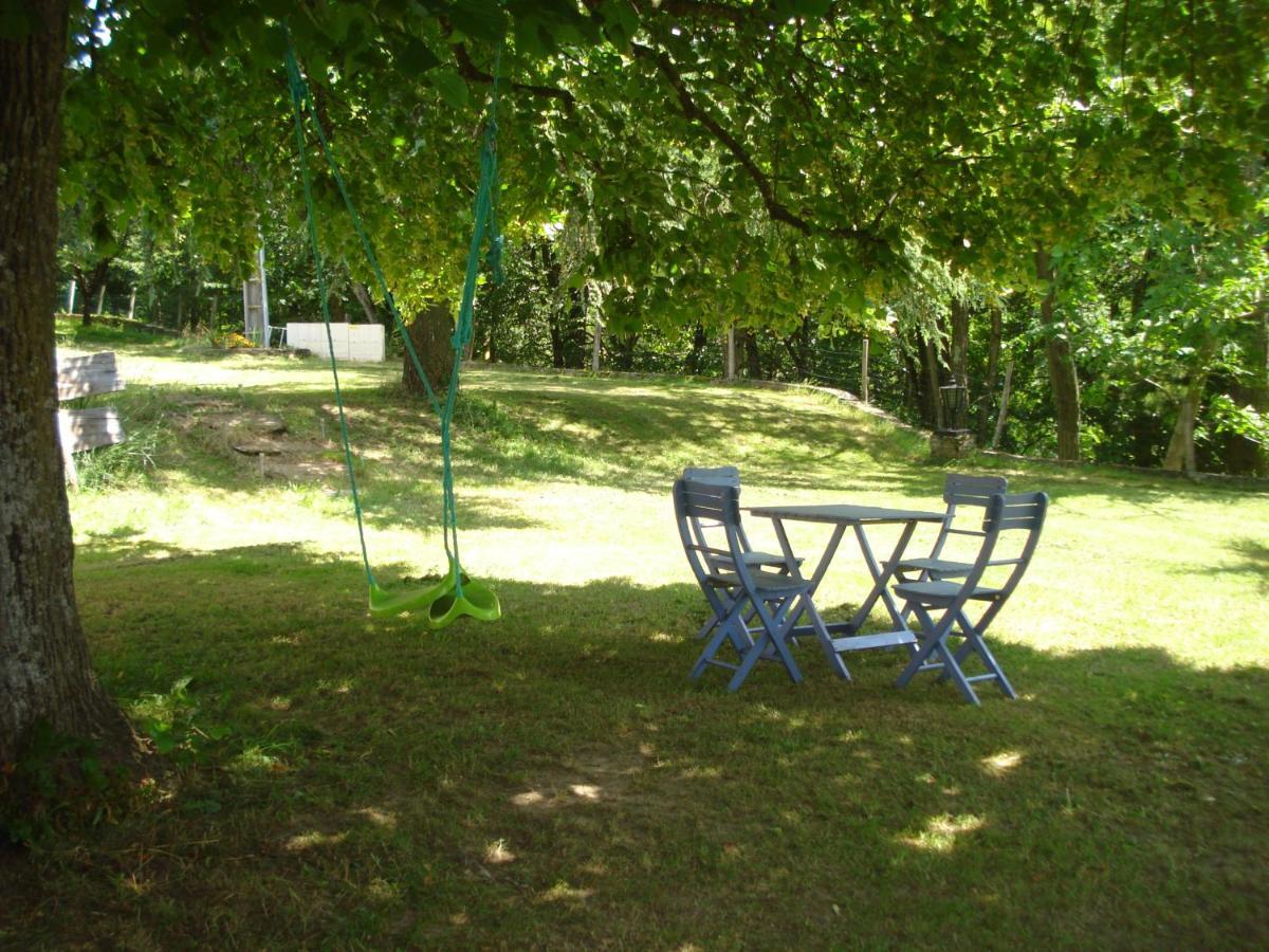 Hotel Domaine des cigales, chambre d'hôtes à Saint-Martin-d'Aout Extérieur photo